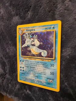 Kingdra 8/111 Neo Genesis Holo LP - Lightly Played Pokemon Card - Image 2