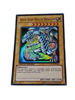 🔥Blue Eyes White Dragon LC01-EN004 Limited Edition Ultra Rare Yugioh Card - Image 1