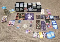 Pokemon TCG Joblot of Bulk Card Bundle 900 cards + PLUS ACCESSORIES - Image 1