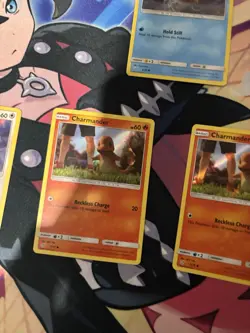 Pokemon TCG Card Detective Pikachu Holos (7) 2019 - Image 3