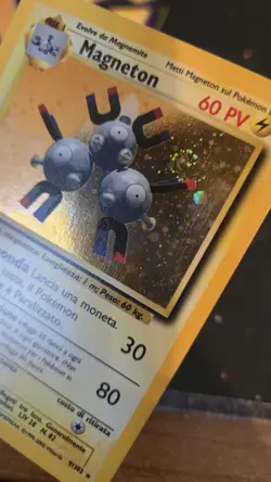 Magneton 009/102 Base Set Holo Italian Pokemon TCG NM-LP SWIRL - Image 2