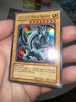 Yugioh! Blue Eyes White Dragon - LOB-001 - Ultra Rare - Unlimited North American - Image 1