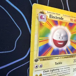 Pokemon TCG Electrode 18/64 Jungle 1st Edition Non-Holo Rare Card - Image 3