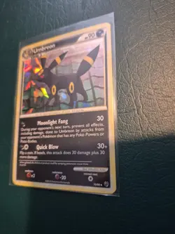 Pokemon Umbreon Holo Rare Undaunted Card #10/90 Stage 1 HP90 English 2010 - Image 4