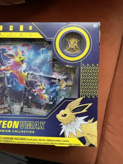 Pokemon TCG | 3x VMAX Premium Collection Vaporeon, Jolteon, Flareon | New/Sealed - Image 5