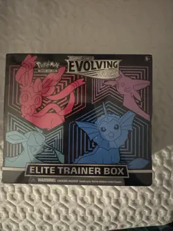 Pokemon TCG Evolving Skies Elite Trainer Box Sword and Shield, Sealed - Image 1