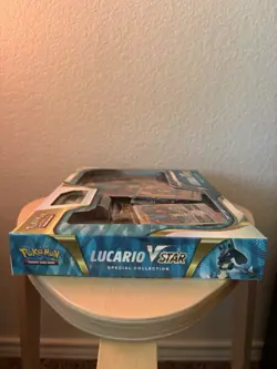 Pokemon Lucario VSTAR Special Collection Box ( SEALED ) - Image 3
