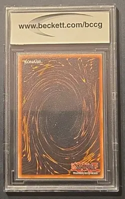 2010 Yu-Gi-Oh! Legendary Collection Blue-Eyes White Dragon #LC01-EN004 BCCG 10 - Image 2