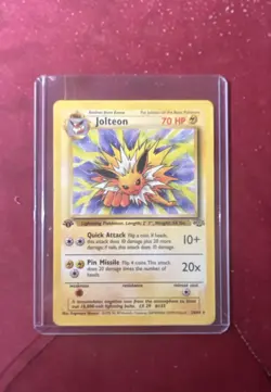 Jolteon 20/64 Jungle Regular Pokemon Card - Image 1