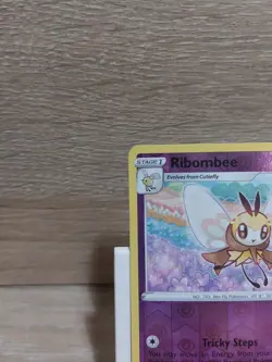 Ribombee 079/203 Reverse Holo Evolving Skies Pokemon Card - Image 2