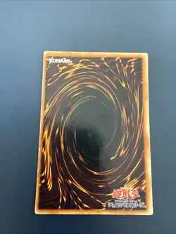 Dark Magician Girl P4-01 Replica Ultra Rare Yu-Gi-Oh! Japanese GD Small miscut - Image 2