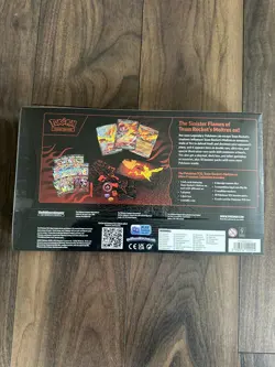 Pokemon TCG Team Rocket Moltres Ultra Premium Collection UPC – DAMAGED Sealed - Image 2