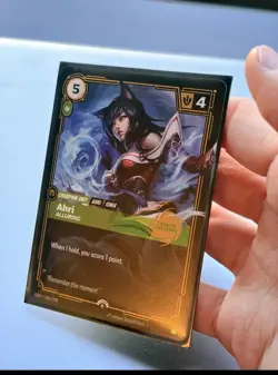 Ahri Alluring (Launch Exclusive) Riftbound Promo Card Foil Holographic NM+ - Image 2