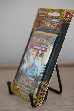 Pokemon Black & White Next Destinies Blister Pack Sealed Reshiram Art Vintage - Image 3