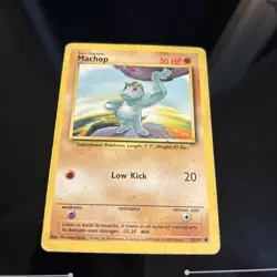 MACHOP - 52/102 - Base Set - Pokemon Card - NM Basic - Image 1