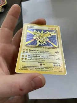 Pokemon TCG Zapdos Base Set 16/102 Holo Unlimited. Wear All Over No Creases. - Image 3