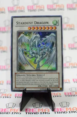 Stardust Dragon DP08-EN014 - Yusei - 1st Edition - Image 1