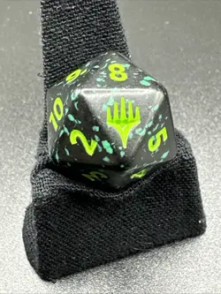 x1 MTG d20 Spindown dice, Final Fantasy, Golgari, black with green - Image 3