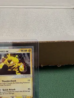 Pokemon TCG: Electabuzz ex Ultra Rare Holo Ruby and Sapphire #97/109, Damaged. - Image 3