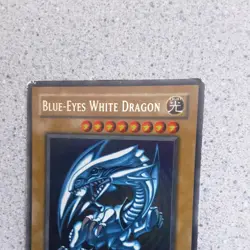 Yugioh Blue-Eyes White Dragon Ultra Rare SDK-001 MP - Image 2