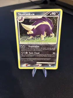 Pokemon Skuntank Reverse Holo - Diamond & Pearl - 15/130 NM/LP - Image 1