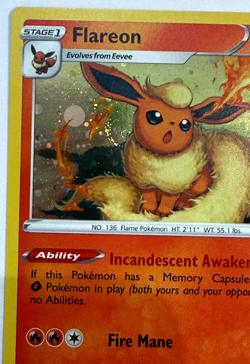 Pokemon TCG Flareon 026/185 Cosmos Holo Sword & Shield SWIRL - Image 3
