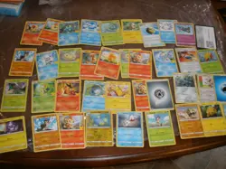 LOT OF 180 POKEMON CARDS TOPPS '99 AND GAMEFREAKS CHARIZARD - Image 4