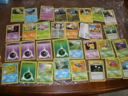 LOT OF 180 POKEMON CARDS TOPPS '99 AND GAMEFREAKS CHARIZARD - Image 5