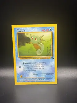HORSEA - 49/62 - Fossil - Pokemon Card - LP - ERROR SQUARE CUT VINTAGE - Image 1