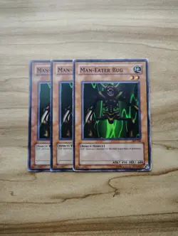 Yu-Gi-Oh! - Man-Eater Bug 3X - Complete Playset Of Cards - Image 1