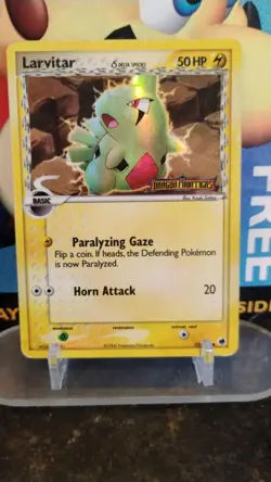 LARVITAR Dragon Frontiers POKEMON Delta Species Holo 2006 Trading Card 52/101 - Image 1