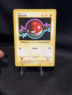 Shadowless Voltorb 67/102 Base Set Rare Vintage Pokemon Card - NM - Image 3