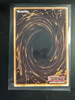 YUGIOH! Dark Magician YSYR-EN001 Ultimate Rare Unlimited Edition NM 2013 - Image 2