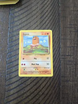 Shadowless Diglett 47/102 Common Base Set Pokemon Card - Image 1
