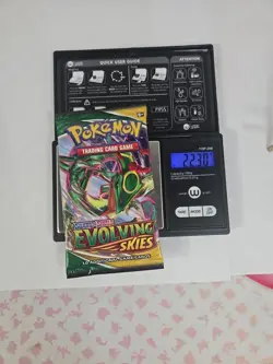 Evolving Skies Heavy Booster Pack - 22.30 g - Pokemon TCG - Image 1