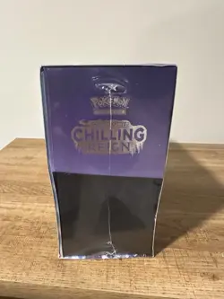 Pokemon TCG Sword & Shield Chilling Reign Elite Trainer Box - Image 2