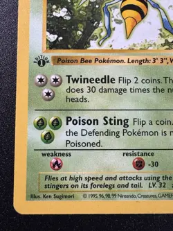 1st Edition Shadowless Beedrill 17/102 Base Set Pokemon Card Rare MP - Image 5