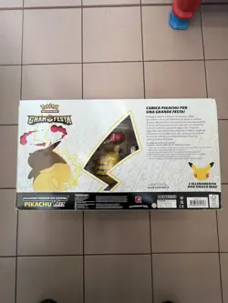 Pokemon TCG Gran Festa Collezione Premium con Statuina Pikachu VMAX - 10 Buste 820650601798 - Image 2