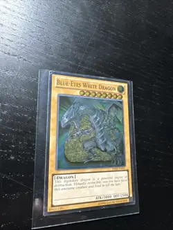 Blue-Eyes White Dragon YSKR-EN001 Holo Ultra Rare - Image 2