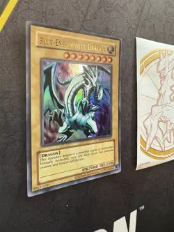 Blue-Eyes White Dragon RP01-EN001 Retro Pack Unlimited Ultra 2020 Reprint 023 - Image 2