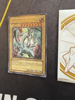 Blue-Eyes White Dragon RP01-EN001 Retro Pack Unlimited Ultra 2020 Reprint 023 - Image 3