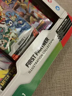 Pokemon TCG: First Partner Illustration Collection Box Series 1 - Image 4