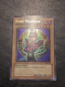 Yu-Gi-Oh! ULTRA RARE CARD DARK MAGICIAN LOB-005 1996 VINTAGE PRINT VLP - Image 1