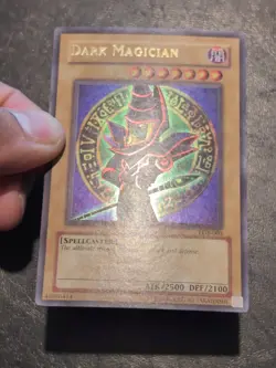 Yu-Gi-Oh! ULTRA RARE CARD DARK MAGICIAN LOB-005 1996 VINTAGE PRINT VLP - Image 3