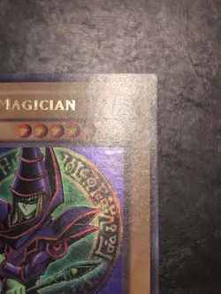 Yu-Gi-Oh! ULTRA RARE CARD DARK MAGICIAN LOB-005 1996 VINTAGE PRINT VLP - Image 4