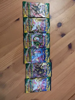 Pokemon TCG: Sword & Shield - Evolving Skies Booster Pack (Contains 10 Cards) x6 820650808777 - Image 1