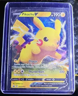 FULL ART 'PIKACHU V' 2021 HOLO RARE POKEMON COLLECTABLE CARD TCG SWSH061.👌MINT - Image 2