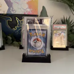 2023 POKEMON MEW EN-151 ILLUSTRATION RARE #173 PIKACHU PSA 8 - Image 2