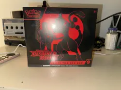 Pokemon TCG Scarlet & Violet—Destined Rivals Elite Trainer Box Mewtwo Giovanni - Image 1