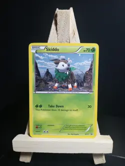 Skiddo XY11 Holo Black Star Promo Pokemon TCG LP - Image 1